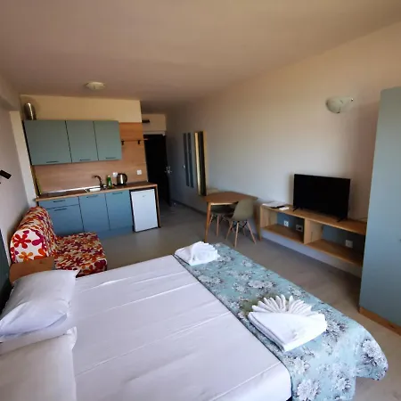 Privately Owned Bora Bora * نيسيبار